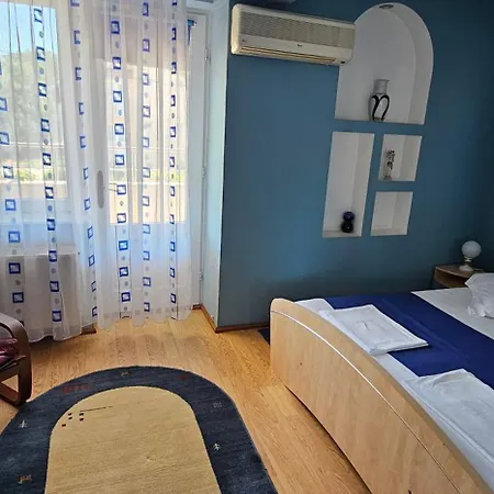 מלון Casa Belu אפורי נורד