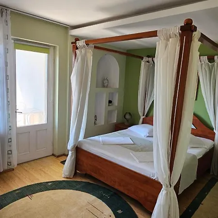 Casa Belu